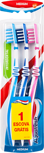 Aquafresh Everyday Clean medium toothbrush in green/white colour combination with Aquafresh colors on the packaging. Aquafresh Everyday Clean medium toothbrush in green/white colour combination with Aquafresh colors on the packaging.