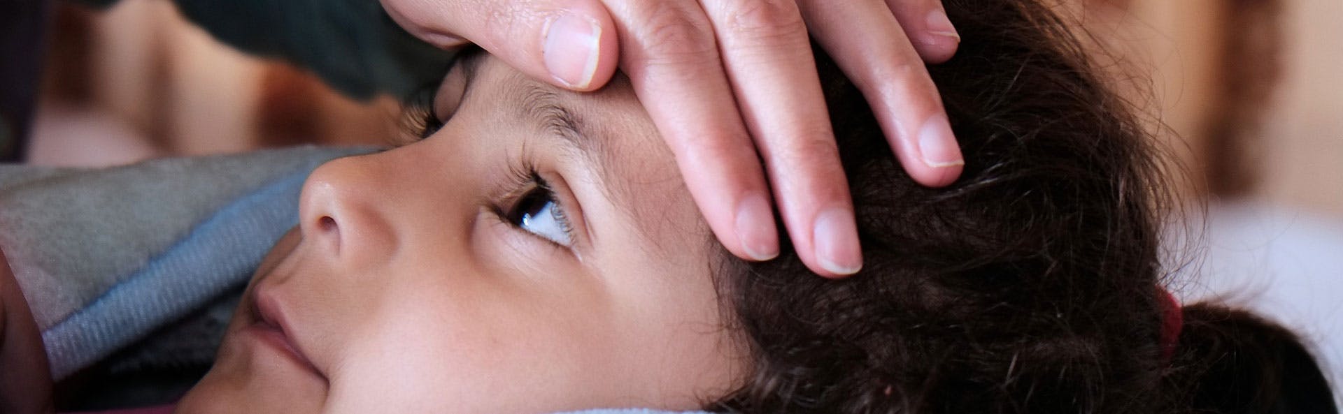 طفلة مريضة طفلة مريضة