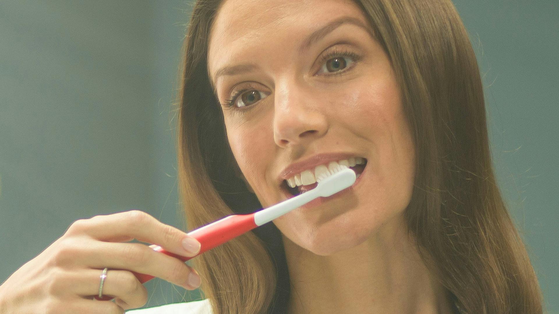 corsodyl daily soft toothbrush