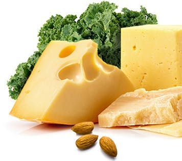 Aliments pouvant aider à diminuer l’acidité : Fromage, légumes et noix Aliments pouvant aider à diminuer l’acidité : Fromage, légumes et noix