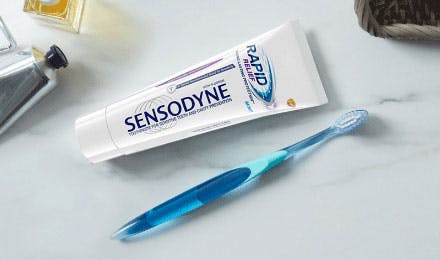 colgate sensodyne brush