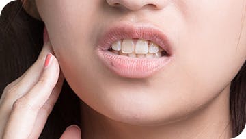 Symptoms of Tooth Sensitivity Symptoms of Tooth Sensitivity