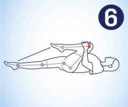 Rodilla al pecho Llevar la rodilla al pecho